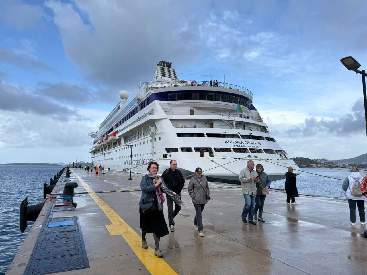 Bodrum’da Sezonun İlk Kruvaziyer Gemisi Geldi 3